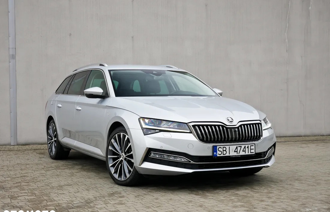 Skoda Superb cena 154900 przebieg: 71711, rok produkcji 2020 z Kraków małe 781
